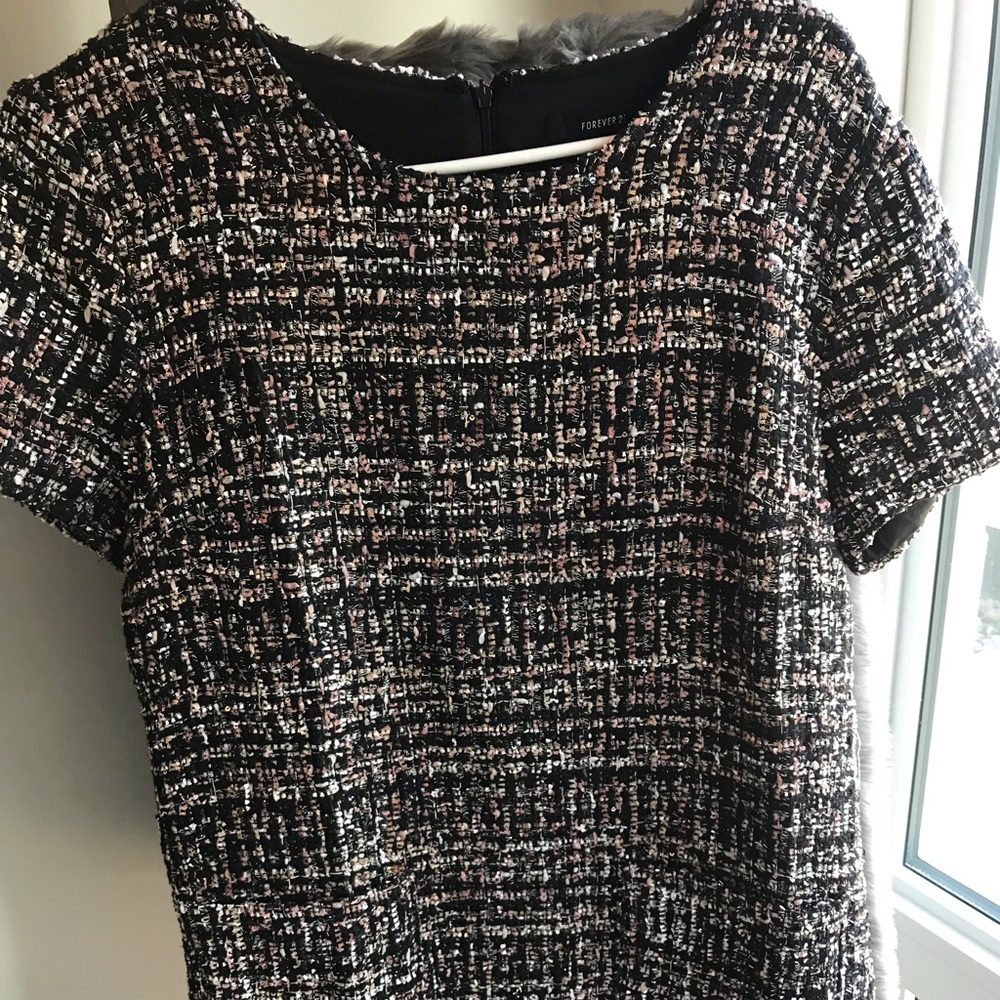 Dress - Picture 2 of 5